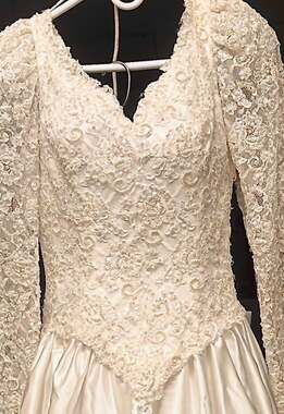 Vintage Mori Lee Marilee Wedding Dress Ivory Size 12 Pearls Sequins Lace Appliqu